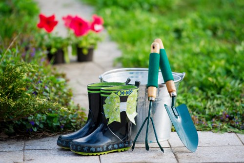 Screen-reader friendly gardening website content for Hadley Wood